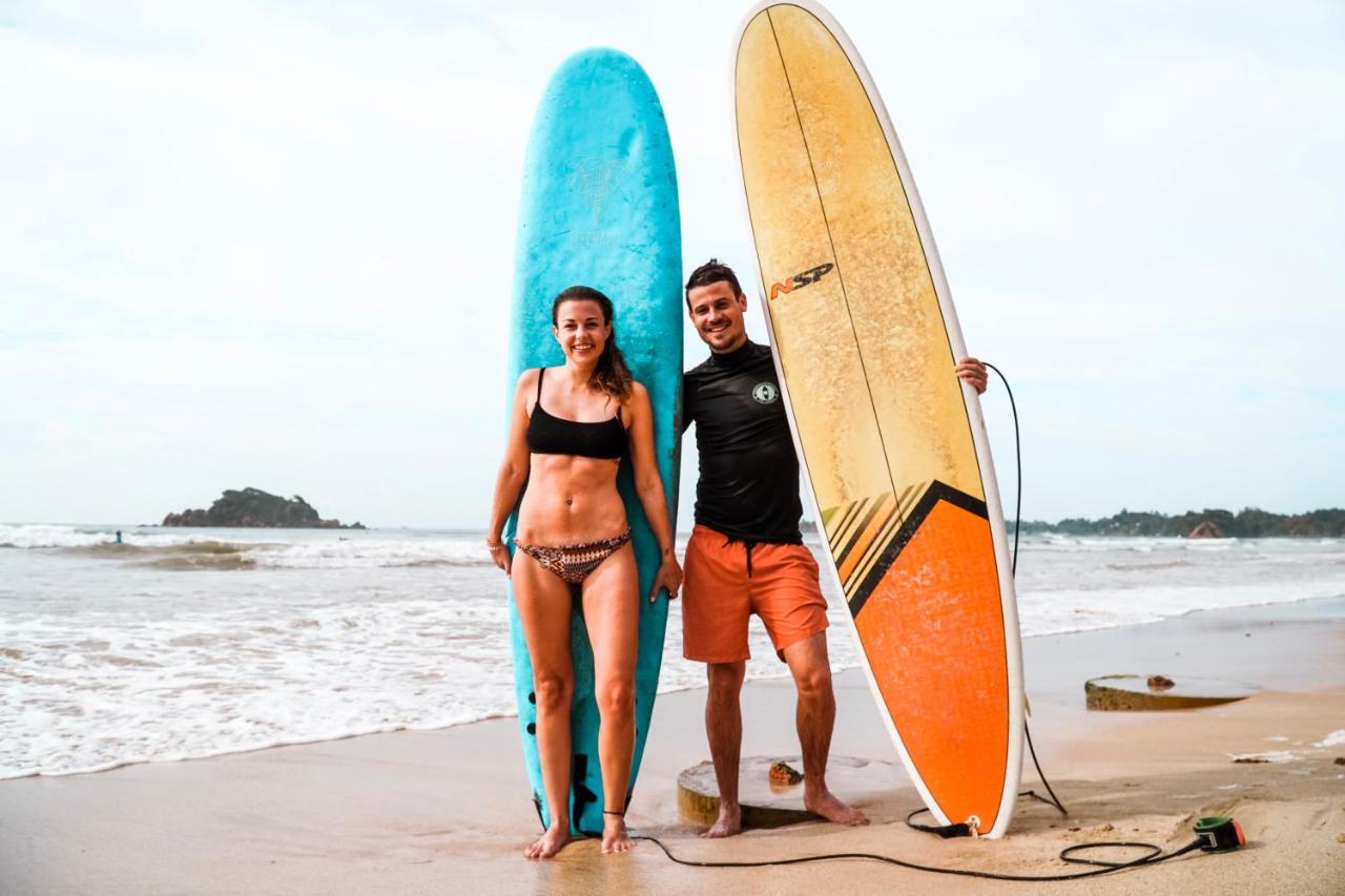 Lucky'S Surf Camp Acomodação com café da manhã Weligama Exterior foto