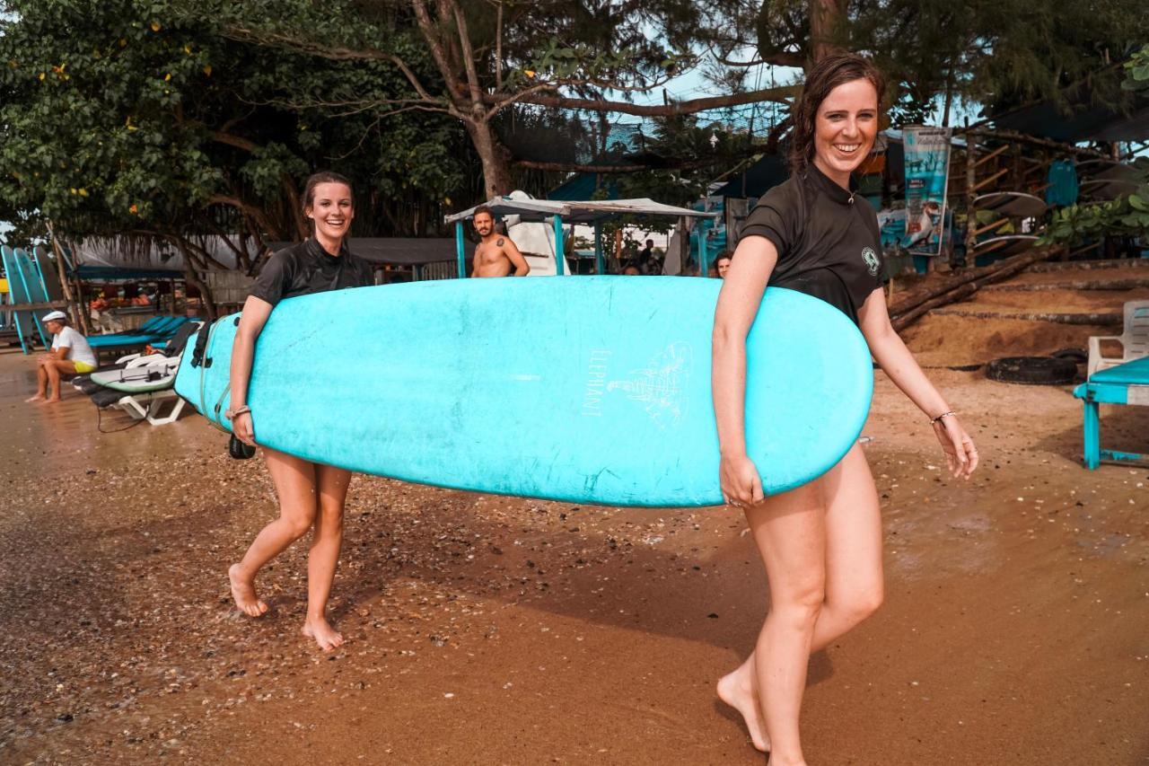 Lucky'S Surf Camp Acomodação com café da manhã Weligama Exterior foto