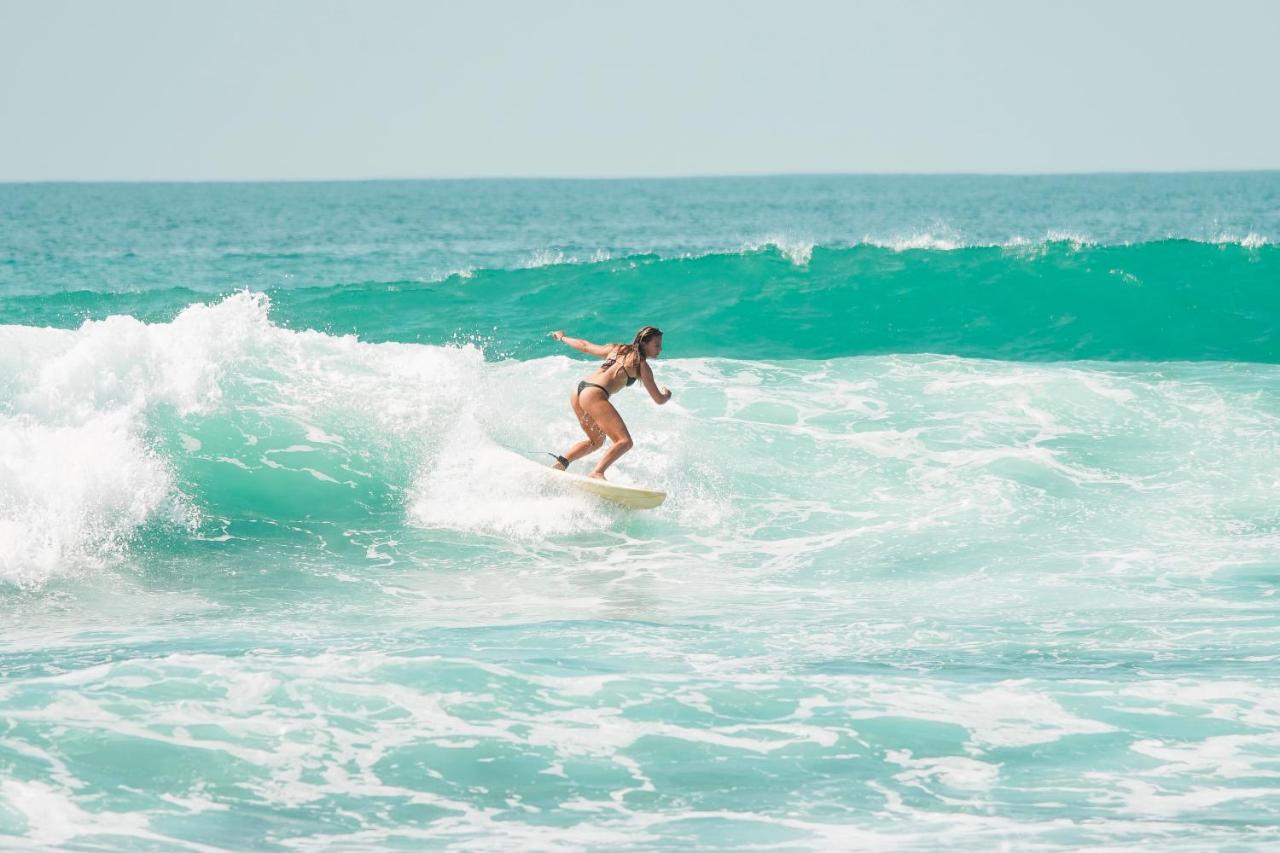 Lucky'S Surf Camp Acomodação com café da manhã Weligama Exterior foto